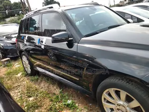 Mercedes-Benz GLK-Class 2009 Black