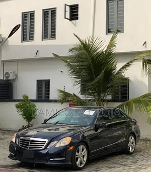 Mercedes-Benz E350 2013 Blue