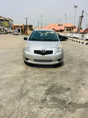 Toyota Yaris 1.3 HB T3 Spirit 2009 Silver