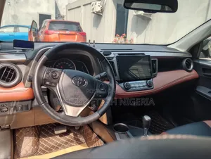 Toyota RAV4 Limited 4dr SUV AWD (2.5L 4cyl 6A) 2014 Gray
