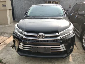 Toyota Highlander LE AWD 2020 Black