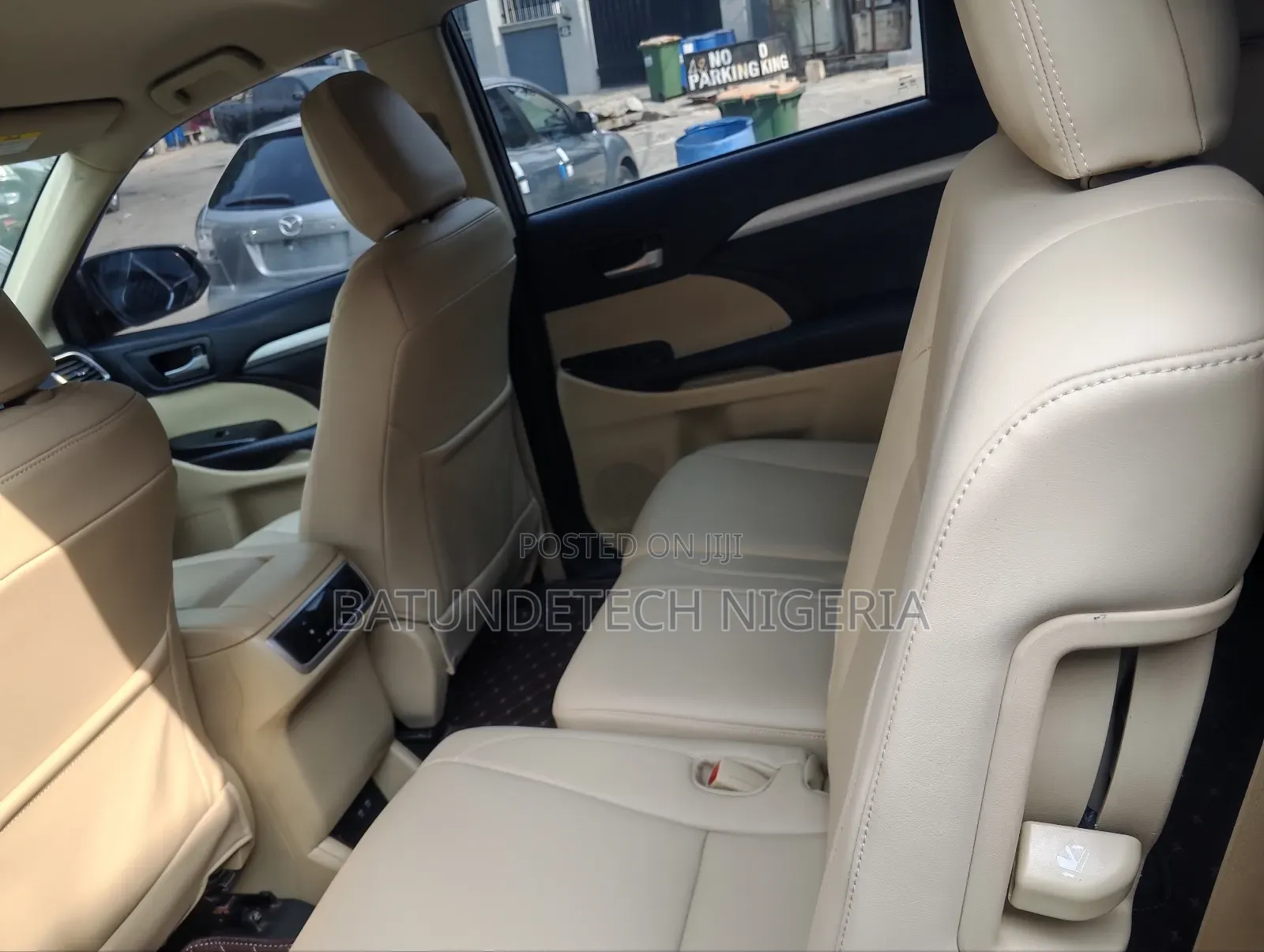 Toyota Highlander LE AWD 2020 Black