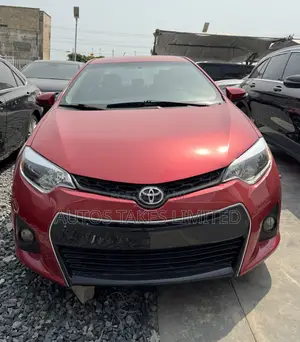 Toyota Corolla 2015 Red