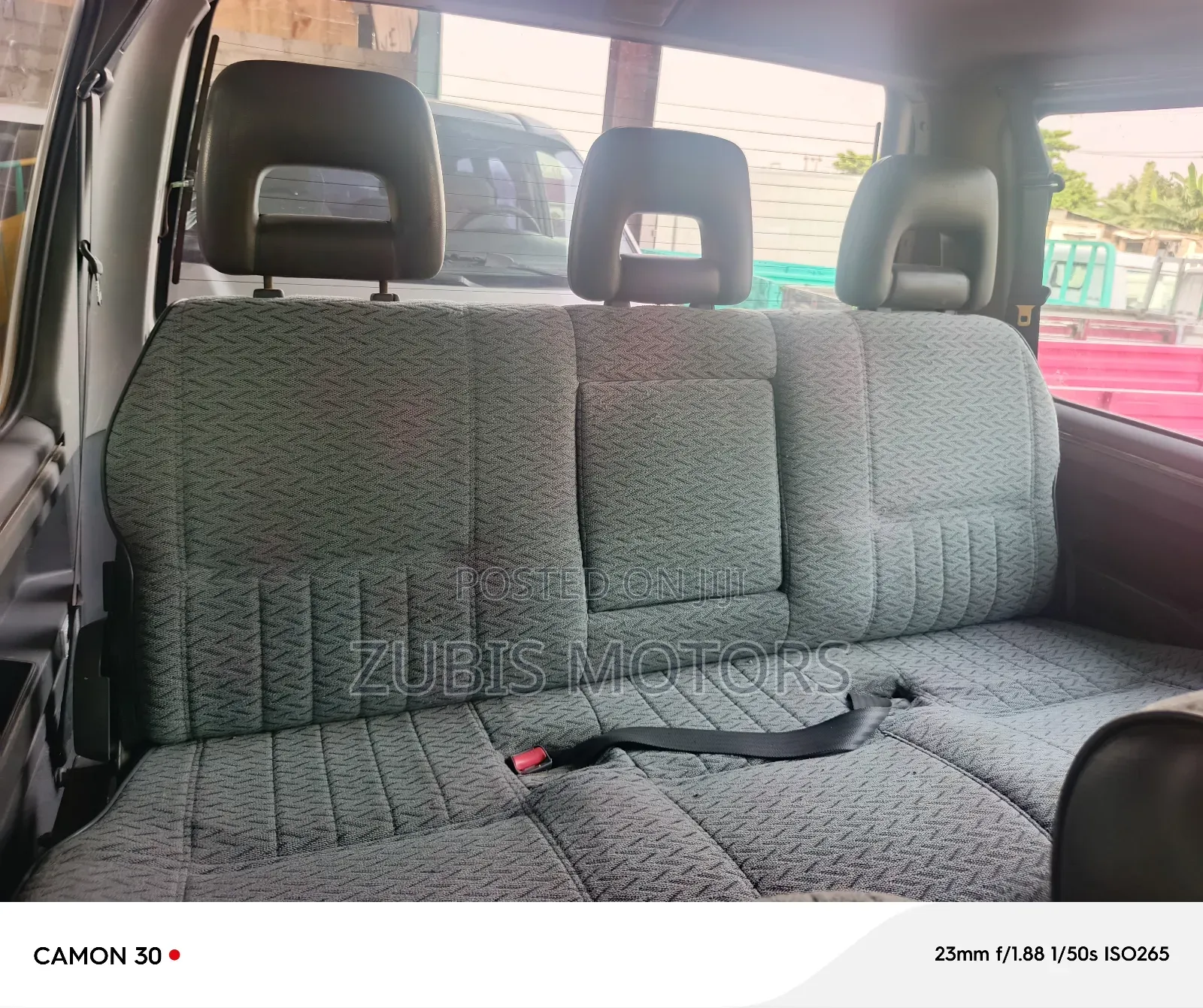Mitsubishi L300 2005 White