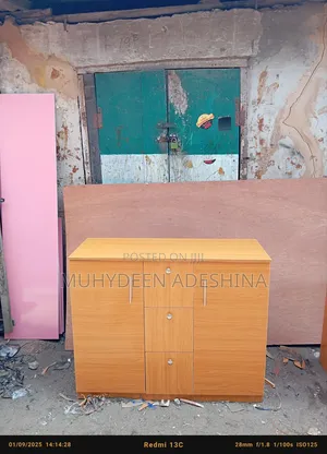 Kitchen Cabinet 4ft by 4ft