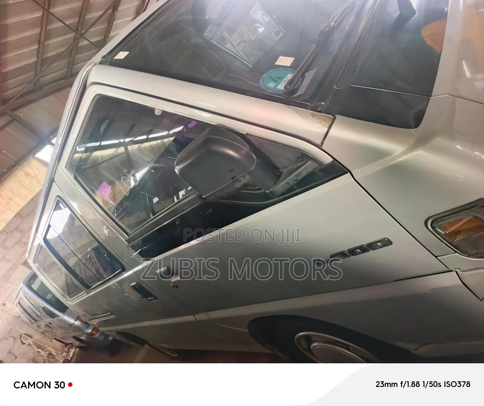Mitsubishi L300 2005 Silver