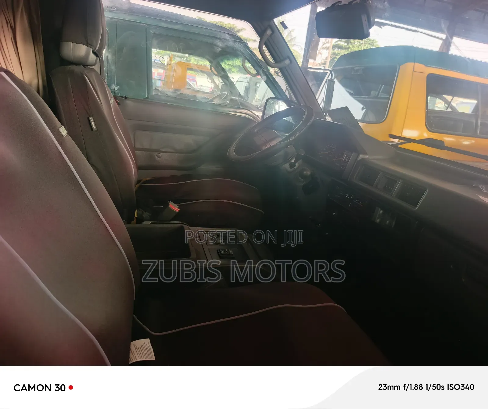 Mitsubishi L300 2005 Silver