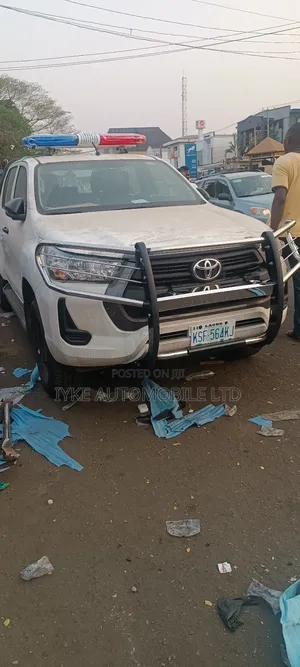 Front Guard Hilux 2023