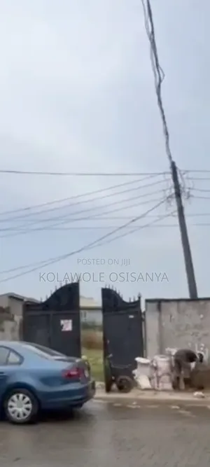 A Land Measuring 1011sqm in a Mixed Use Area