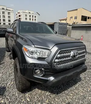Toyota Tacoma 2023 Gray