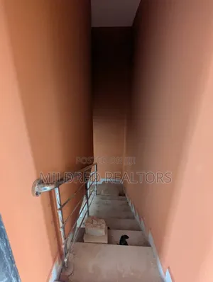 2bdrm Townhouse / Terrace in Shelter Afrique, Uyo for rent