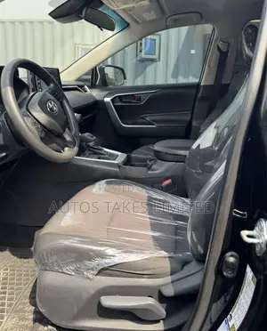 Toyota RAV4 LE AWD 2020 Black