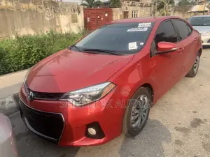 Toyota Corolla 2014 Red
