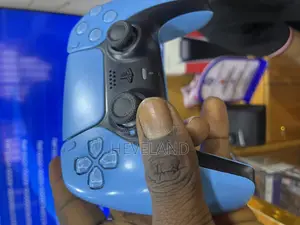 Clean Ps5 Pad (Blue Colour)