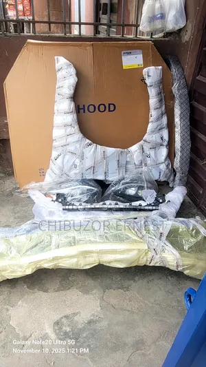 Bonnet GLC 350