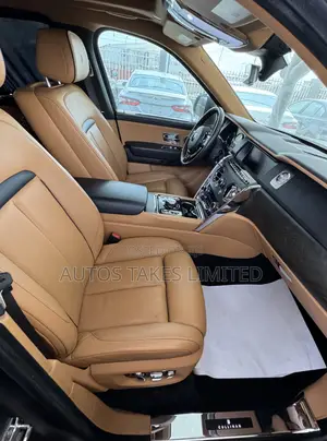 Rolls-Royce Cullinan Base 2019 Black