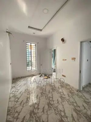 4bdrm Duplex in Chevron for rent