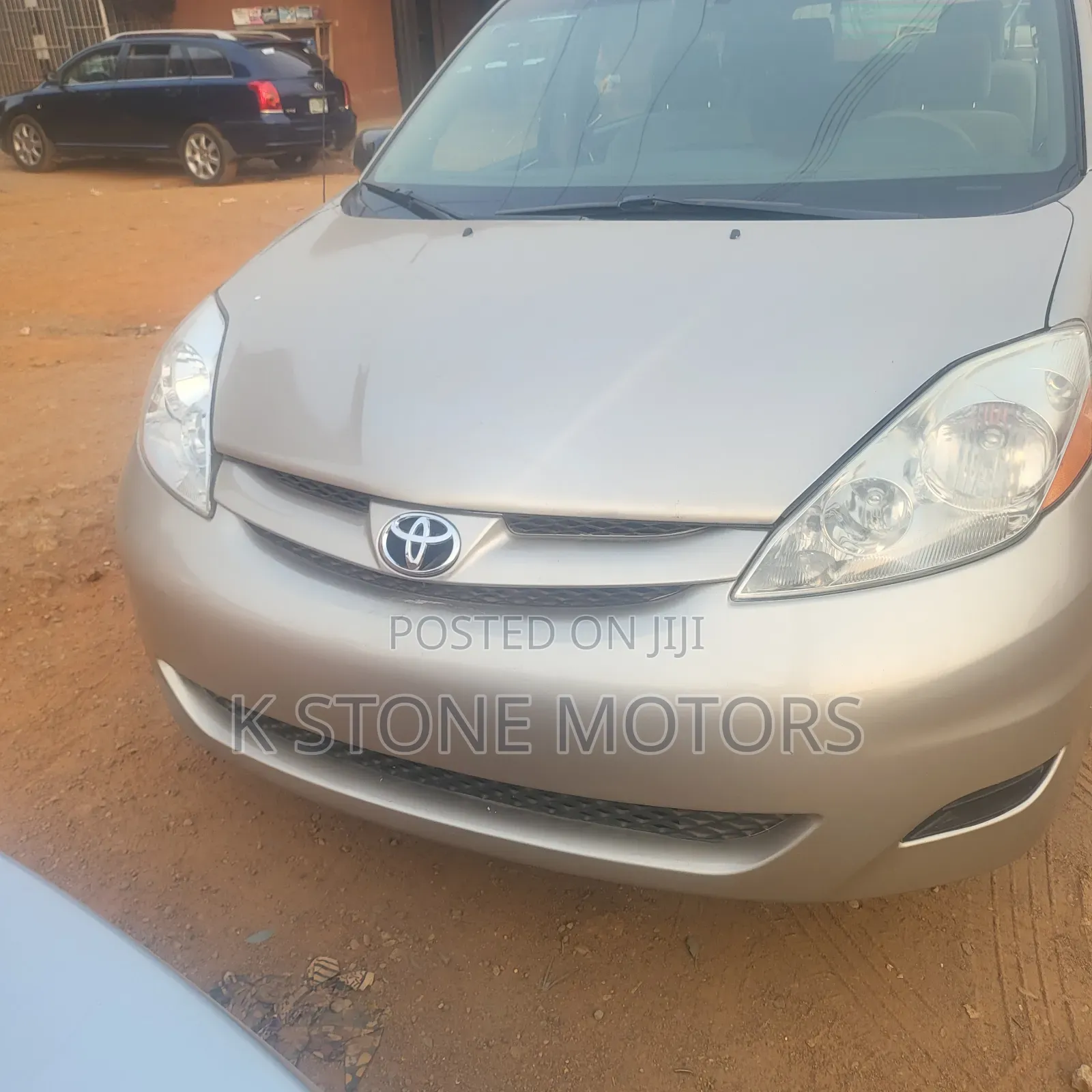2009 Toyota Sienna CE - Image 1