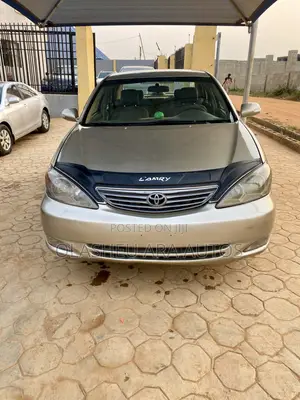Toyota Camry LE 4dr Sedan (2.4L 4cyl 4A) 2004 Gold