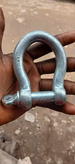 16mm Shackle Bolw Type