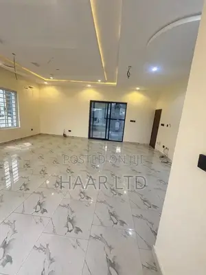 5bdrm Duplex in Ikota for rent