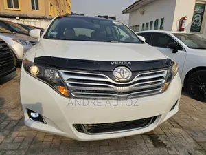 Toyota Venza V6 AWD 2010 White