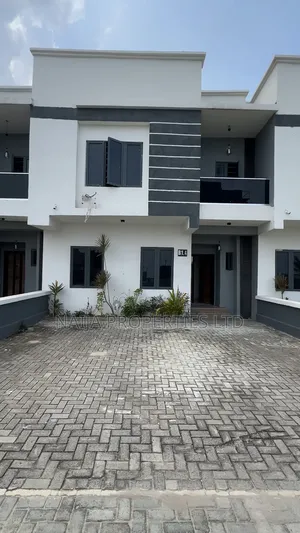 3bdrm Townhouse/Terrace in Pennek Estate, Ajah for sale