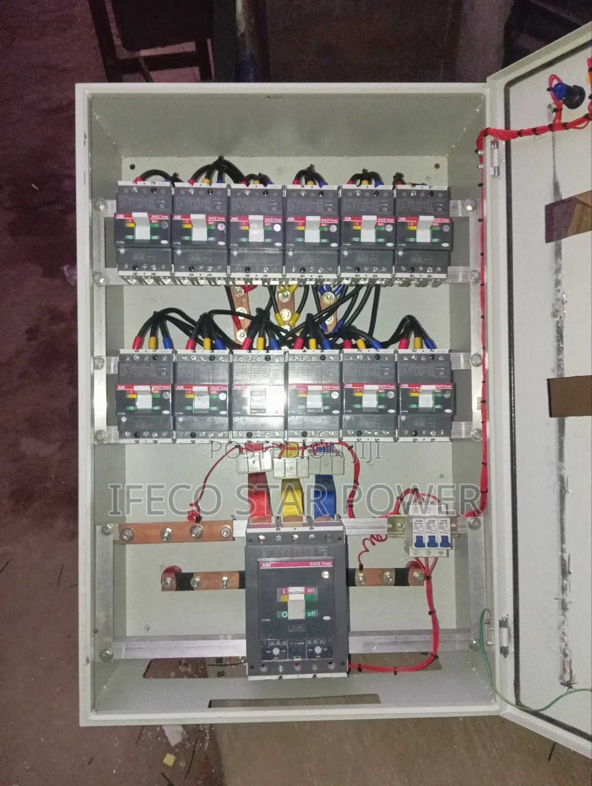 400a Distribution Board With Outgoing Breakers