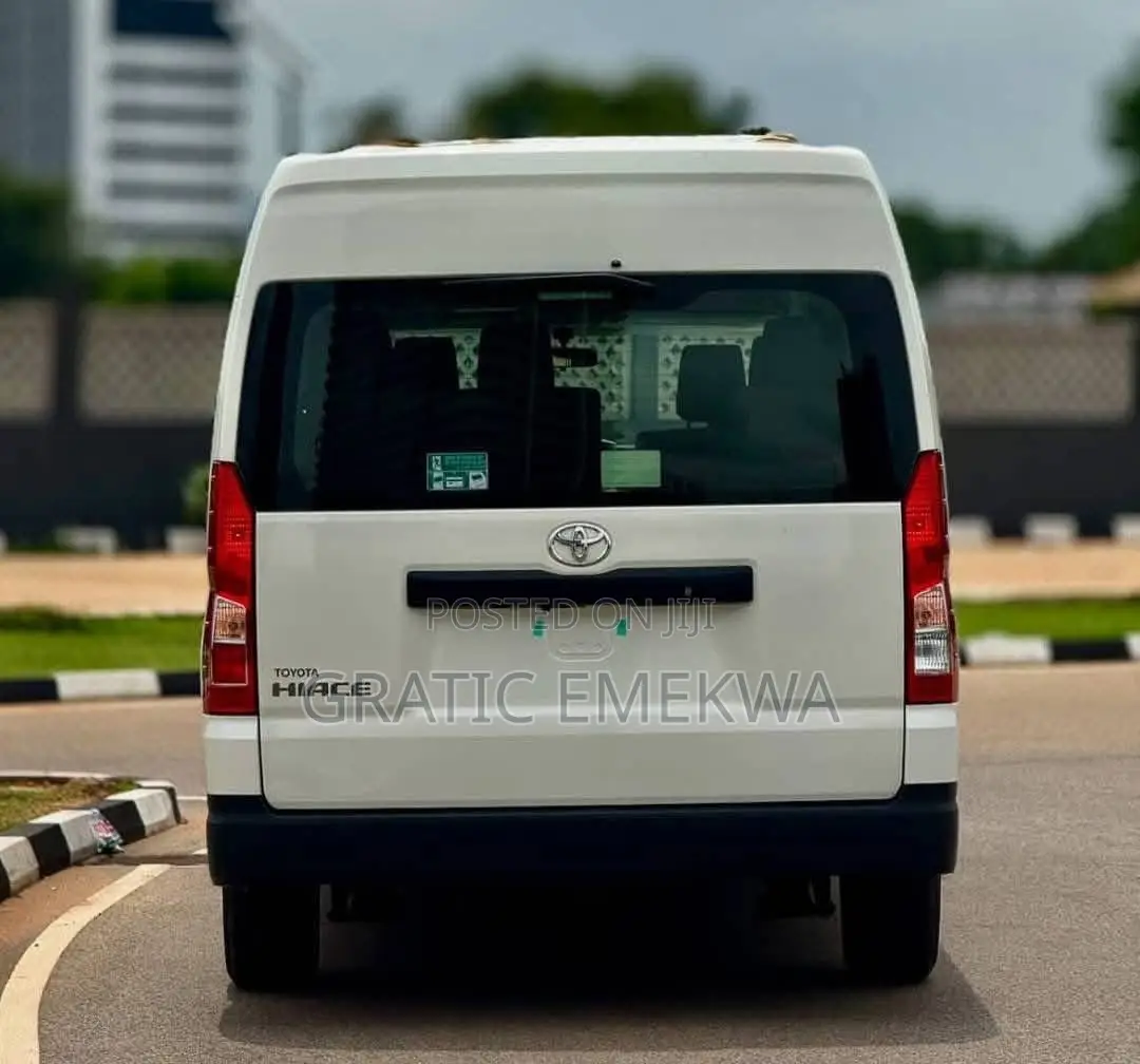 Toyota HiAce 2020 White