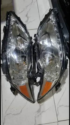 1 Set Headlamp Es 350 2013 Available