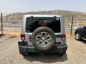 Jeep Wrangler Unlimited Rubicon 4dr SUV 4WD (3.6L 6cyl 6M) 2014 Silver