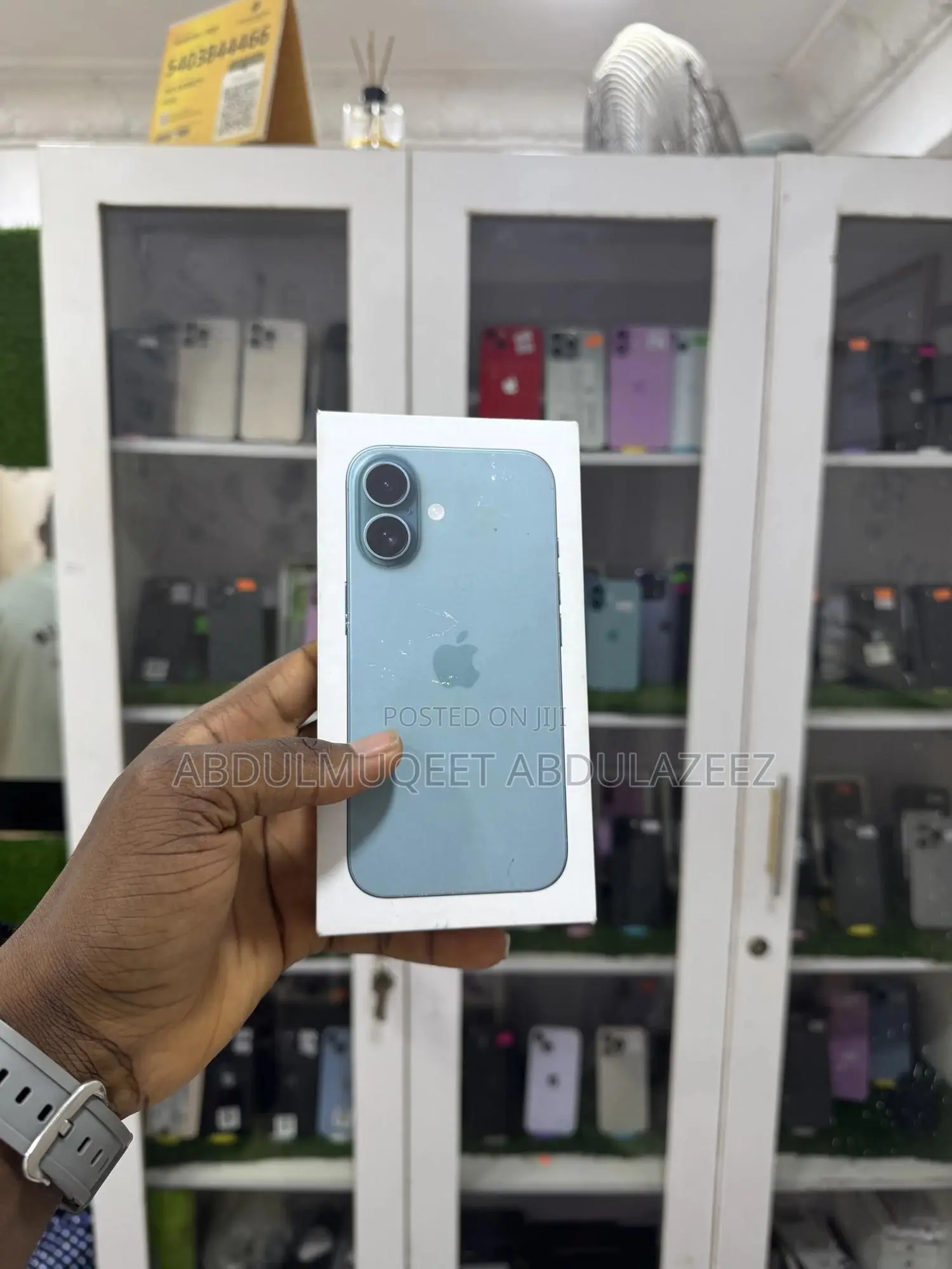 New Apple iPhone 16 128 GB Blue