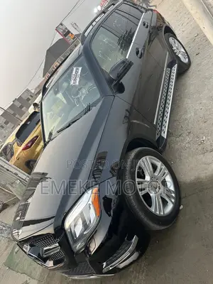 Mercedes-Benz GLK-Class Base GLK 350 4dr AWD 4MATIC (3.5L 6cyl 7A) 2015