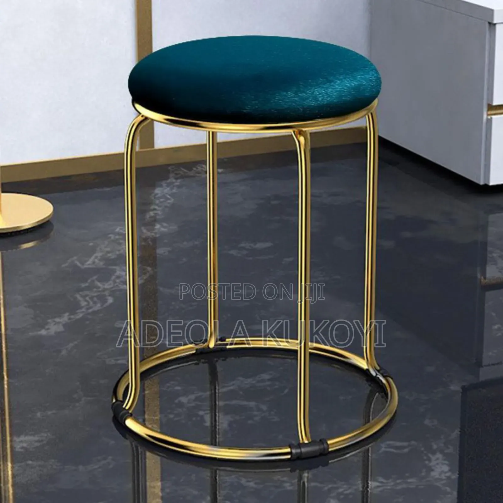Standard Sitting Stool