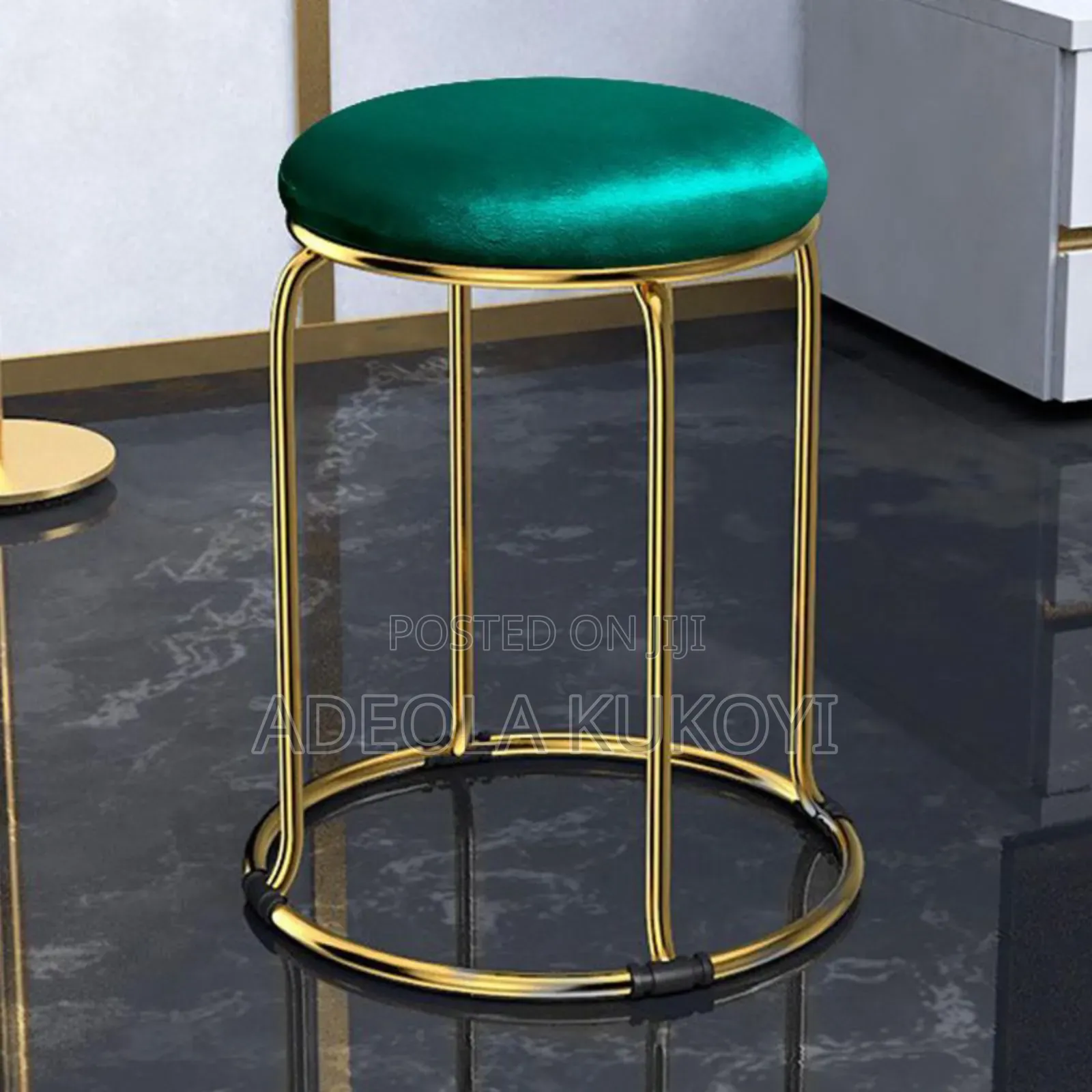 Standard Sitting Stool