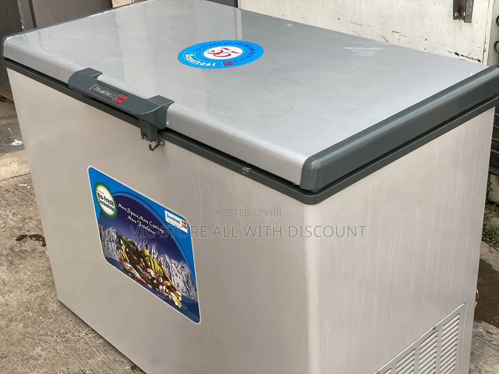 Scanfrost Deep Freezer 320liters