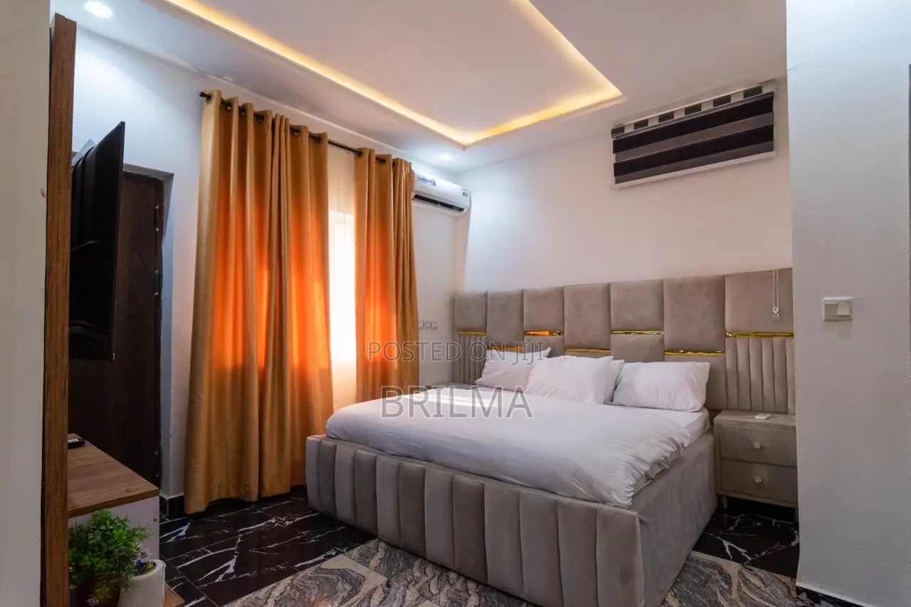 3bedrooms Fully Detached Duplex