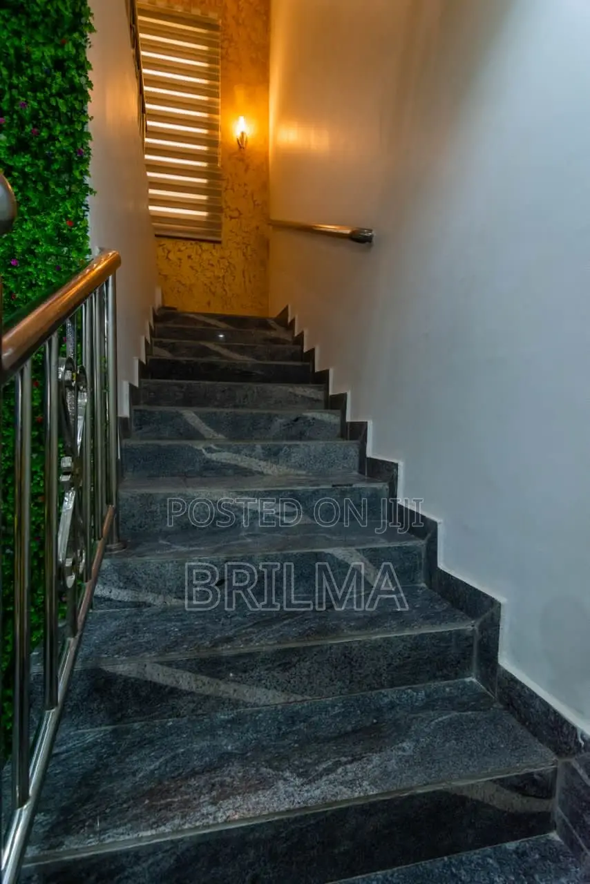 3bedrooms Fully Detached Duplex