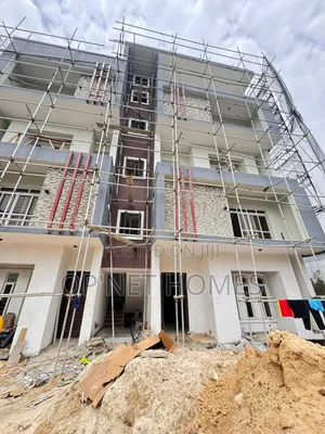 3bdrm Maisonette in Lekki Expressway for sale