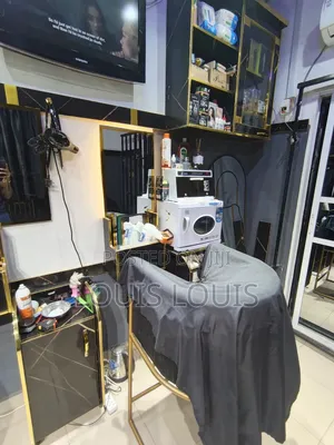 Unisex Saloon Shop