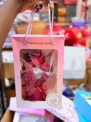 Valentine Flowers Bouquet Gift