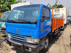 Nissan Castar