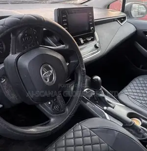 Toyota Corolla XLE 2021 Silver