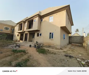 2bdrm Block of Flats in Holy Crap, Ushafa for sale