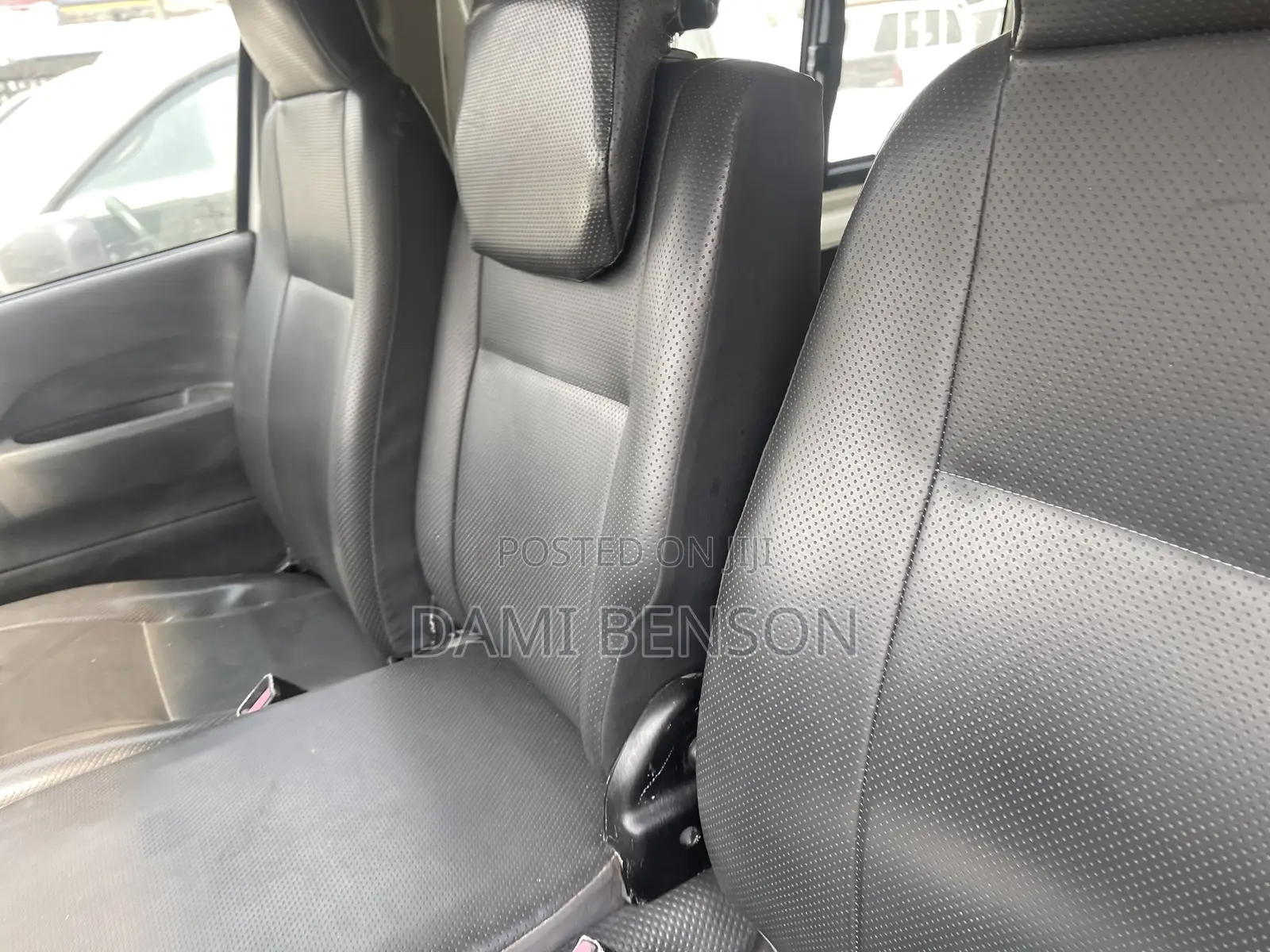 Toyota HiAce 2012 White