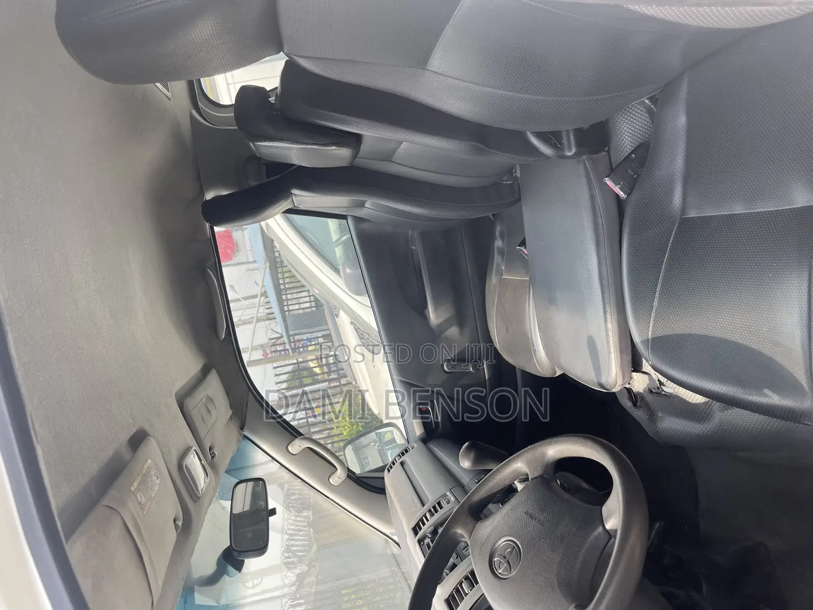 Toyota HiAce 2012 White