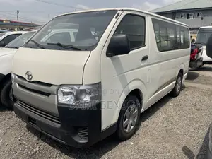Toyota HiAce 2012 White