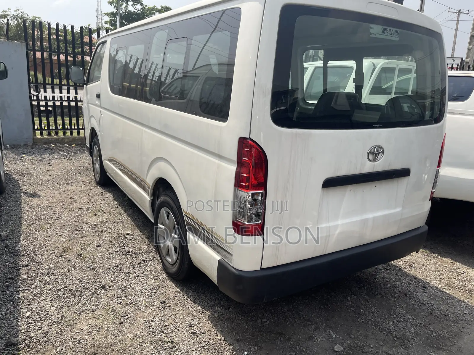 Toyota HiAce 2012 White
