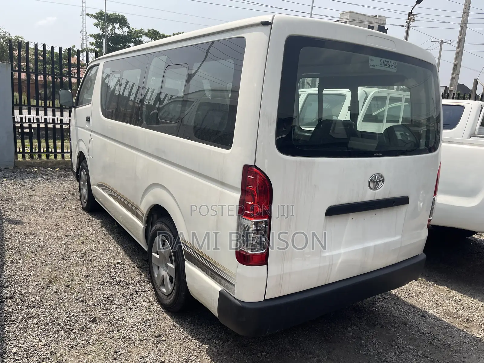 Toyota HiAce 2012 White