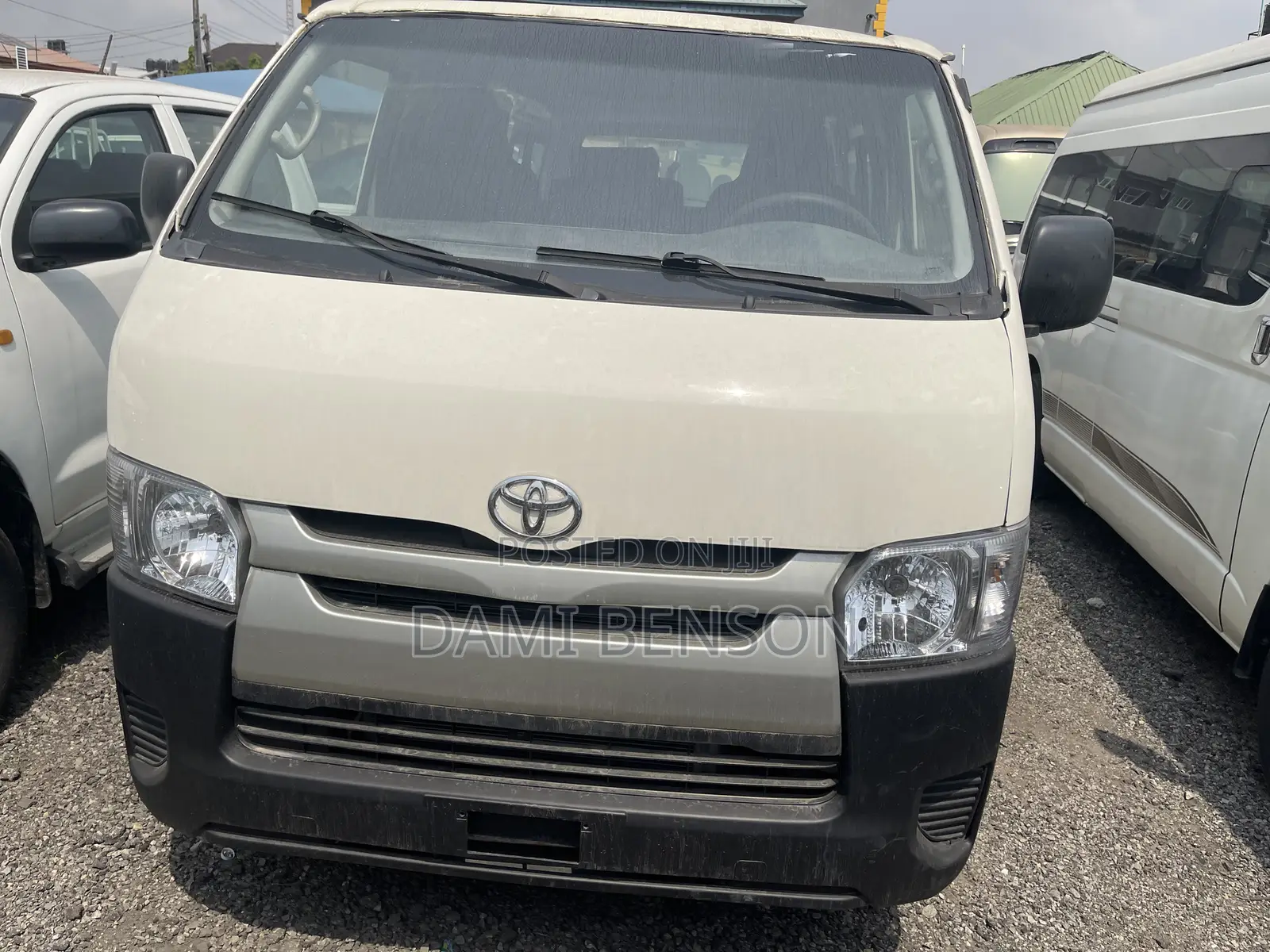 Toyota HiAce 2012 White